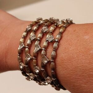 🌻Sparkly Crystal Gold tone Stretch Bracelet